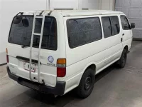 Toyota HIACE VAN лот № 70243 оценка 3  с аукциона в Японии 4