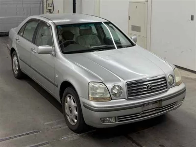 Toyota PROGRES  с аукциона в Японии