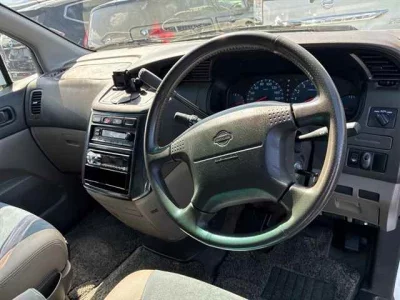 Nissan ELGRAND  с аукциона в Японии
