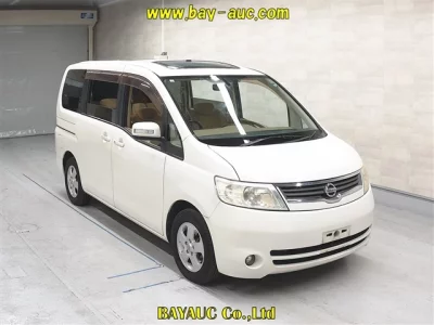 Nissan SERENA  с аукциона в Японии