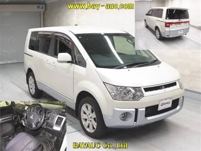 Mitsubishi Delica D:5
