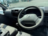 Mazda BONGO VAN лот № 10278 оценка 3.5  с аукциона в Японии 2