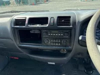 Mazda BONGO VAN лот № 10278 оценка 3.5  с аукциона в Японии 5