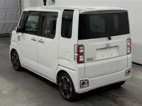 Toyota PIXIS MEGA лот № 70325 оценка 4.5  с аукциона в Японии 1
