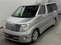 Nissan ELGRAND лот № 90330 оценка 4  с аукциона в Японии 3