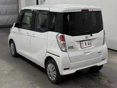 Nissan DAYZ ROOX  с аукциона в Японии