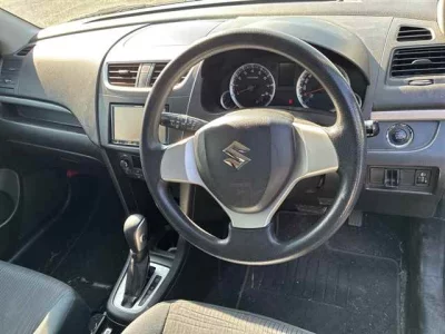 Suzuki SWIFT  с аукциона в Японии