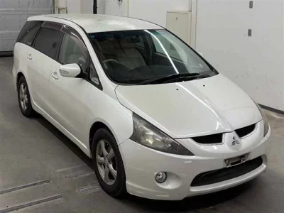 Mitsubishi GRANDIS  с аукциона в Японии