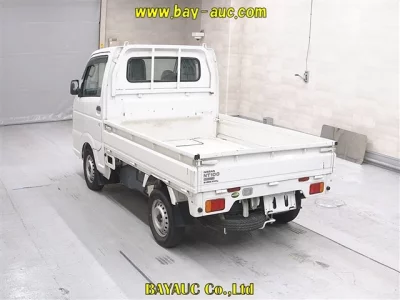 Nissan NT100 Clipper