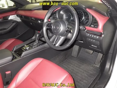 Mazda MAZDA3  с аукциона в Японии