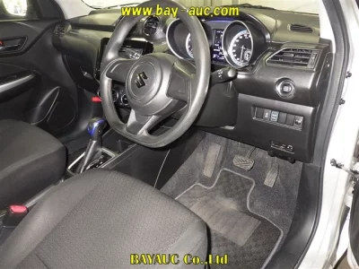 Suzuki SWIFT  с аукциона в Японии