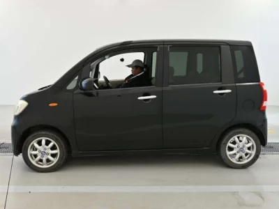 Daihatsu TANTO EXE