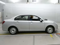 Toyota COROLLA AXIO лот № 30476 оценка 4  с аукциона в Японии 2