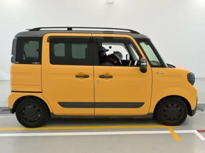 Suzuki Spacia Gear