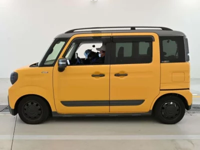 Suzuki Spacia Gear