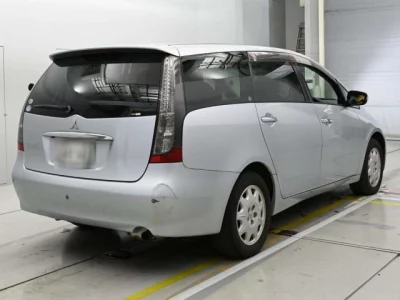 Mitsubishi GRANDIS  с аукциона в Японии