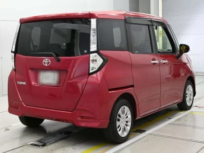 Toyota TANK