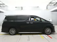 Toyota VELLFIRE лот № 30068 оценка 3.5  с аукциона в Японии 2