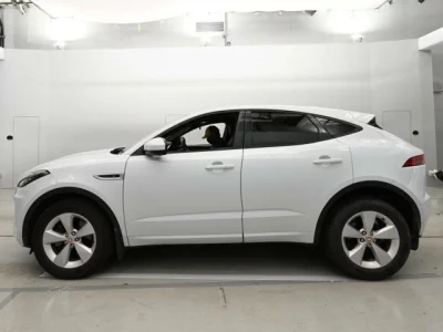 Jaguar E-PACE  с аукциона в Японии