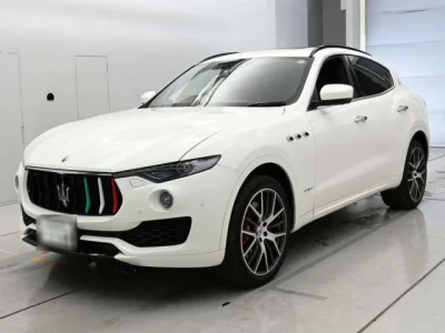 Maserati LEVANTE  с аукциона в Японии