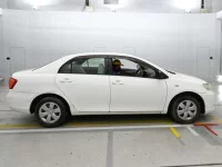 Toyota COROLLA AXIO лот № 10082 оценка RA  с аукциона в Японии 2