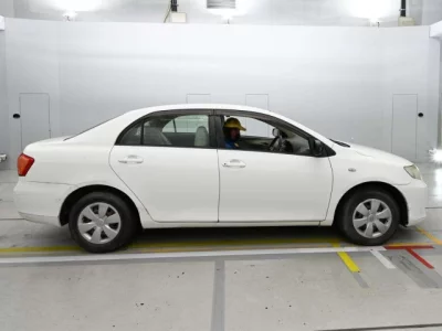 Toyota COROLLA AXIO  с аукциона в Японии