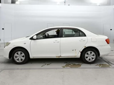 Toyota COROLLA AXIO  с аукциона в Японии