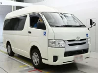 Toyota HIACE VAN лот № 30015 оценка 3.5  с аукциона в Японии 4