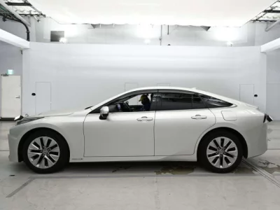 Toyota MIRAI  с аукциона в Японии