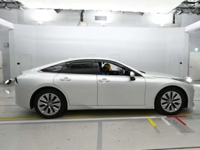 Toyota MIRAI  с аукциона в Японии