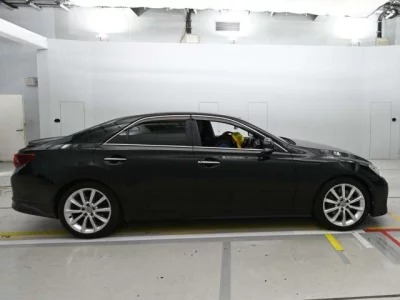 Toyota MARK X  с аукциона в Японии