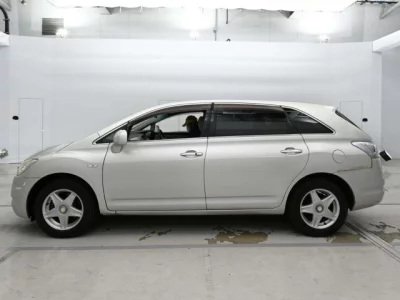 Toyota MARK X ZIO  с аукциона в Японии