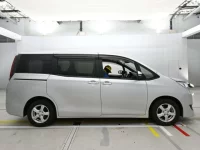 Toyota NOAH лот № 30009 оценка R  с аукциона в Японии 2