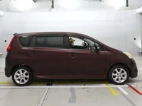 Toyota PASSO SETTE лот № 10040 оценка 3.5  с аукциона в Японии 2