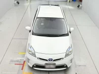 Toyota PRIUS PHV лот № 30254 оценка 3.5  с аукциона в Японии 6