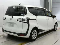 Toyota SIENTA лот № 30047 оценка 4.5  с аукциона в Японии 1