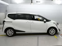 Toyota SIENTA лот № 30047 оценка 4.5  с аукциона в Японии 2