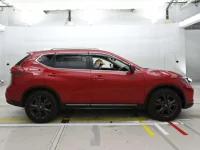 Nissan X-TRAIL лот № 30013 оценка 5  с аукциона в Японии 2