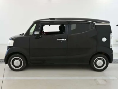 Honda N-Box Slash