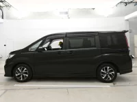 Honda STEP WAGON лот № 30028 оценка 4.5  с аукциона в Японии 3