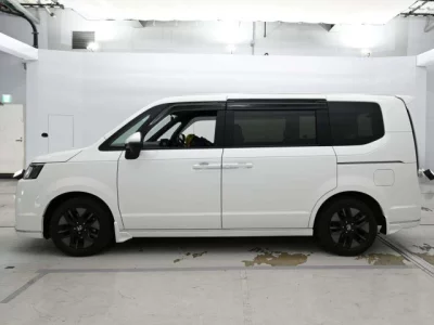 Honda STEP WAGON  с аукциона в Японии