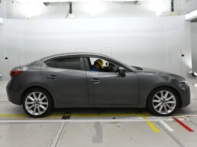 Mazda AXELA  с аукциона в Японии