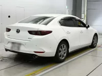 Mazda MAZDA3 лот № 30064 оценка 4  с аукциона в Японии 1