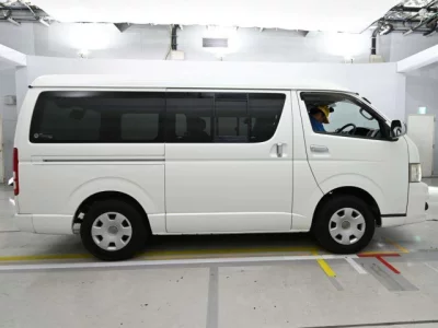 Toyota HIACE VAN  с аукциона в Японии