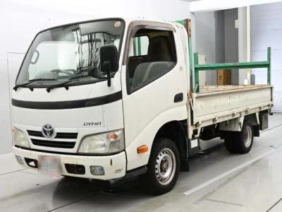 Toyota DYNA  с аукциона в Японии