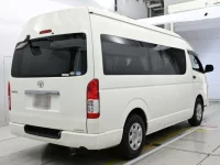 Toyota HIACE VAN лот № 40039 оценка RA  с аукциона в Японии 1