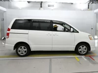 Toyota NOAH лот № 90204 оценка RA  с аукциона в Японии 8