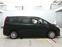 Toyota NOAH лот № 30031 оценка 3.5  с аукциона в Японии 2
