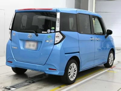 Toyota TANK