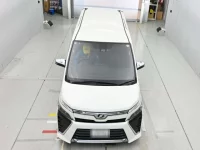 Toyota VOXY лот № 30072 оценка R  с аукциона в Японии 6